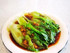 蚝油生菜秘制：详细步骤教你烹饪出美味生菜食谱